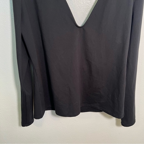 Future Collective V-Neck Long Sleeve Open Back T-Shirt Black XL - Picture 5 of 10